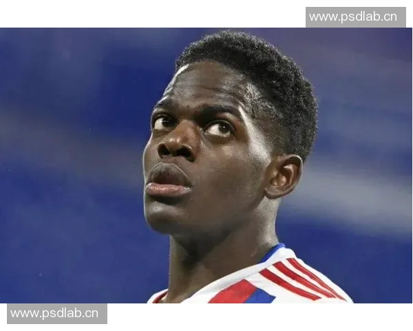 13岁法国中场全能天才横空出世,堪比卡马文加,西甲两大豪门争抢 13岁法国中场全能天才横空出世,堪比卡马文加,西甲两大豪门争抢